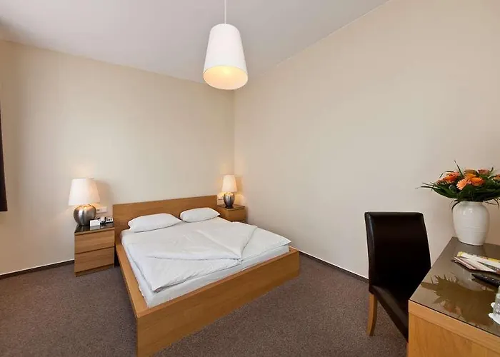 Holstenwall Hotel *