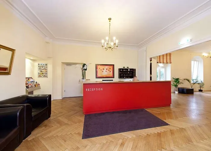 Holstenwall Hotel *